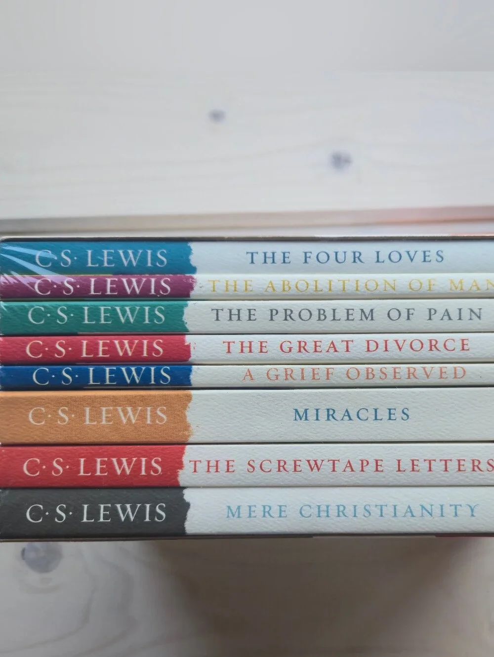 C•S• LEWIS Signature Classics ( 8-Volume Box Set) : An Anthology of 8 - Picture 3 of 3